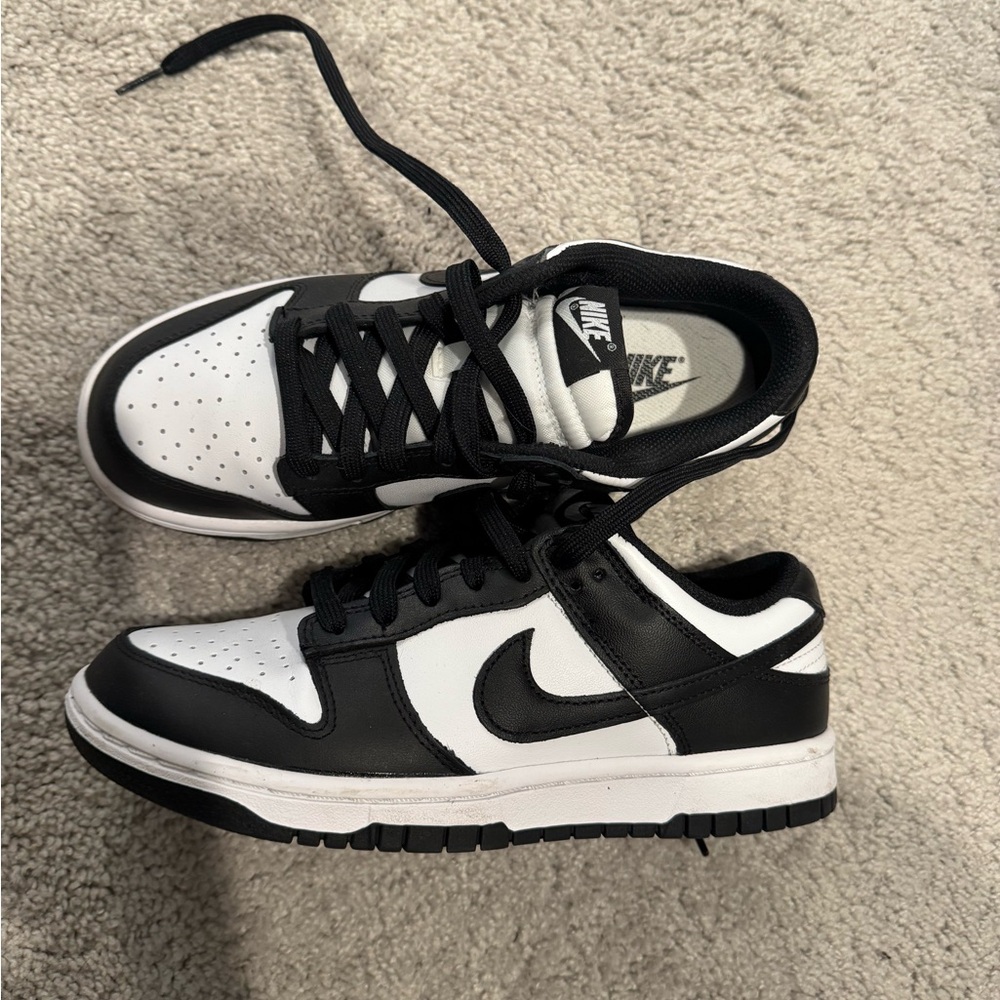 Nike dunks panda